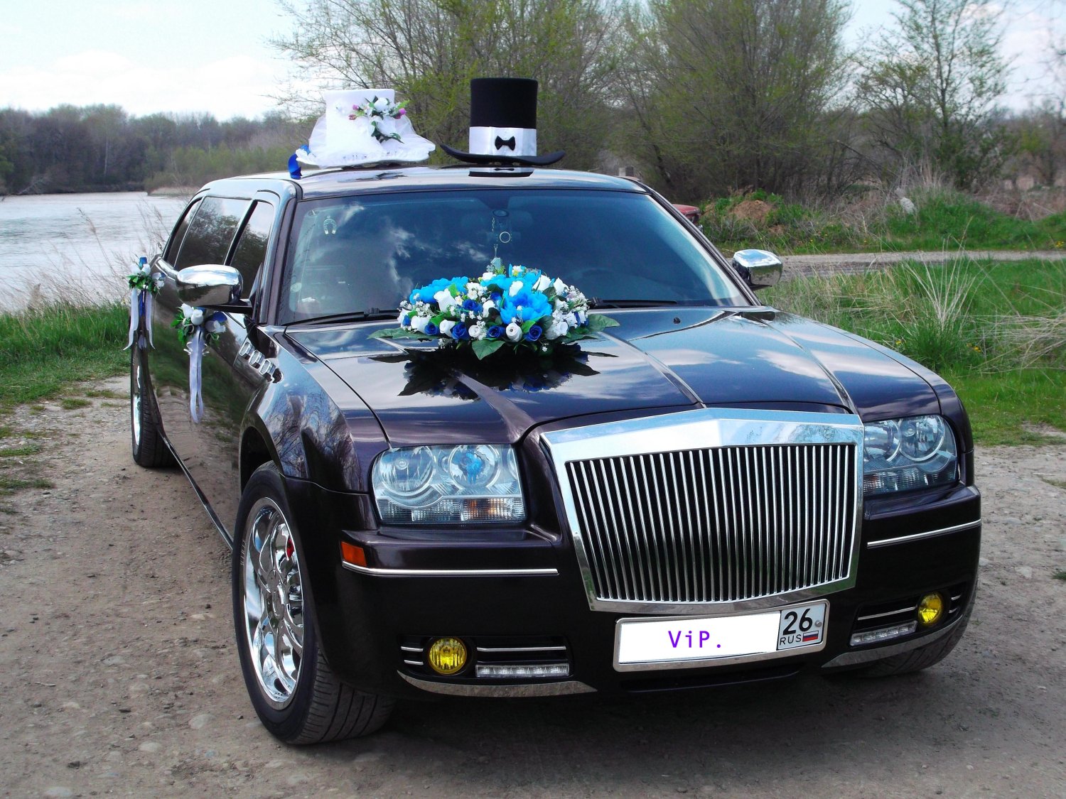 Молодожёны и ViP-Лимузин&nbsp;Лимузин VIP-Класса в Ставрополе и Невинномысске. : 
