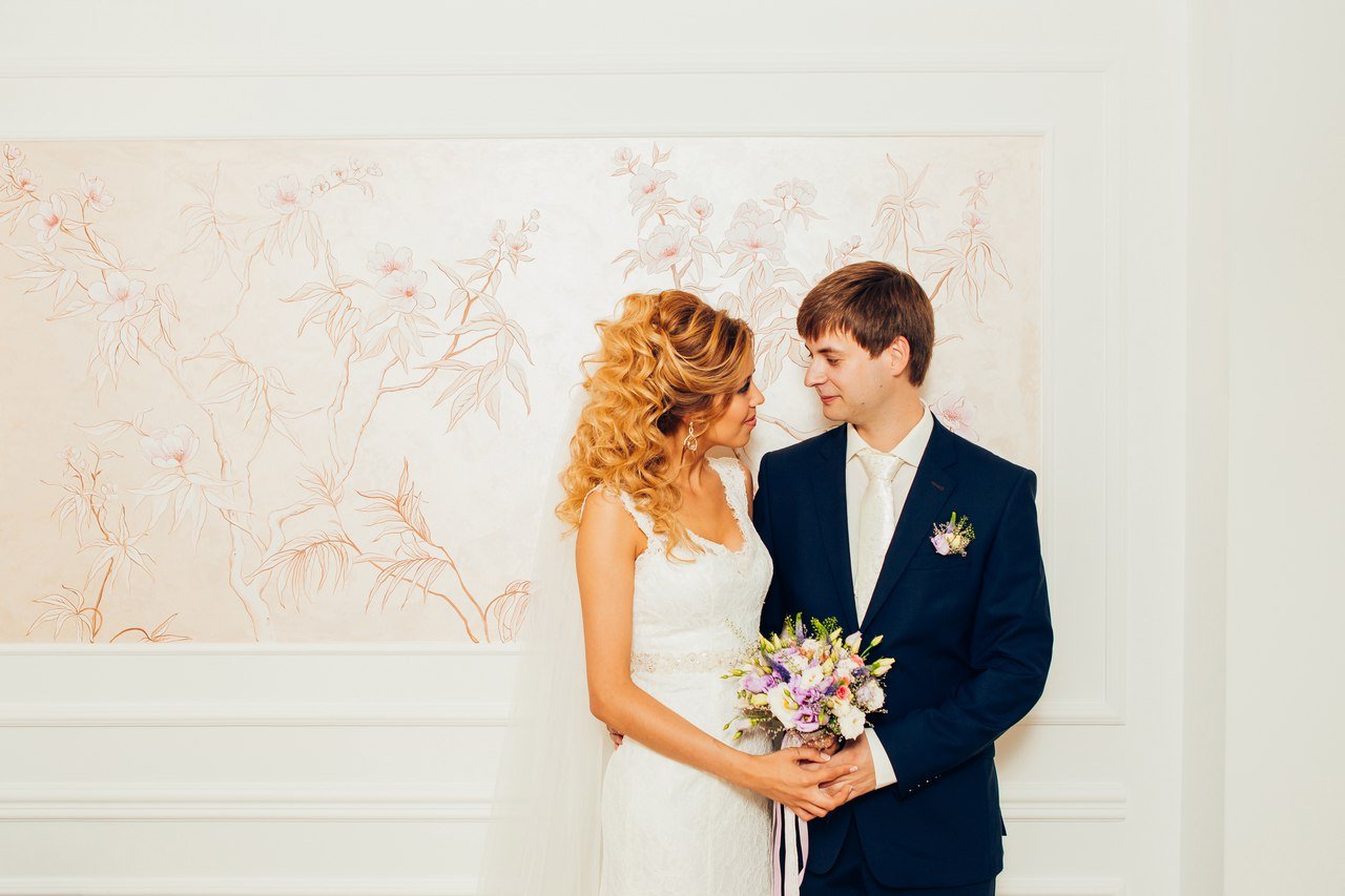 Счастливые молодожены&nbsp;WEDDING BAND : 