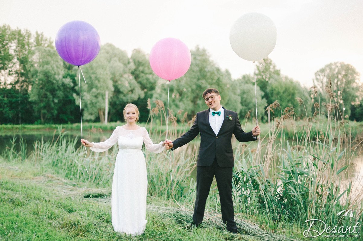Счастливые молодожены&nbsp;WEDDING BAND : 
