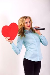 Современная ведущая Кристина Артис